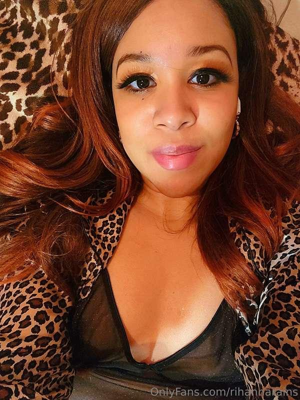 Baby, can you fit your big hard dick in my tight pretty litt..