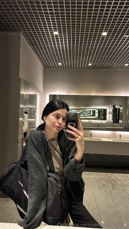 These mirrors are endless, just like my evening plans 🖤✨Do y..