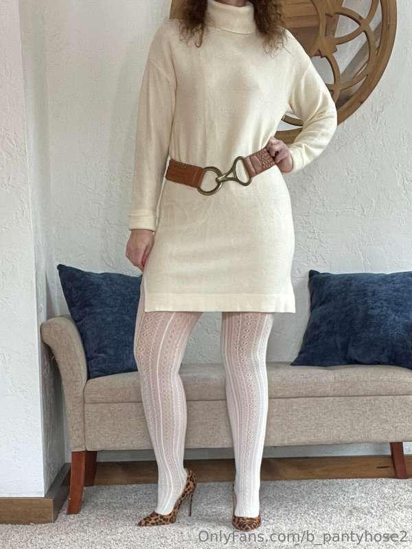 February 6th white tights🥰