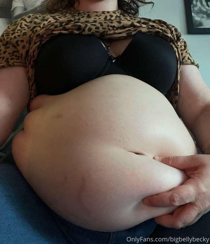 bigbellybeckyofficial image #0
