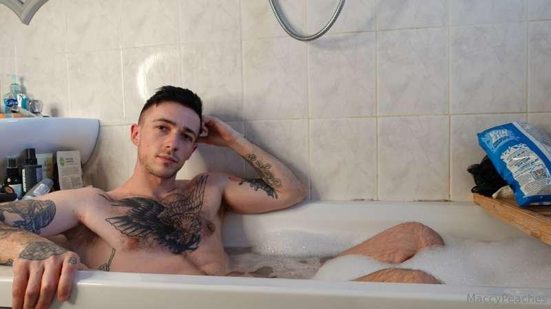 Tested out the new camera with some bath shots earlier. Thin..