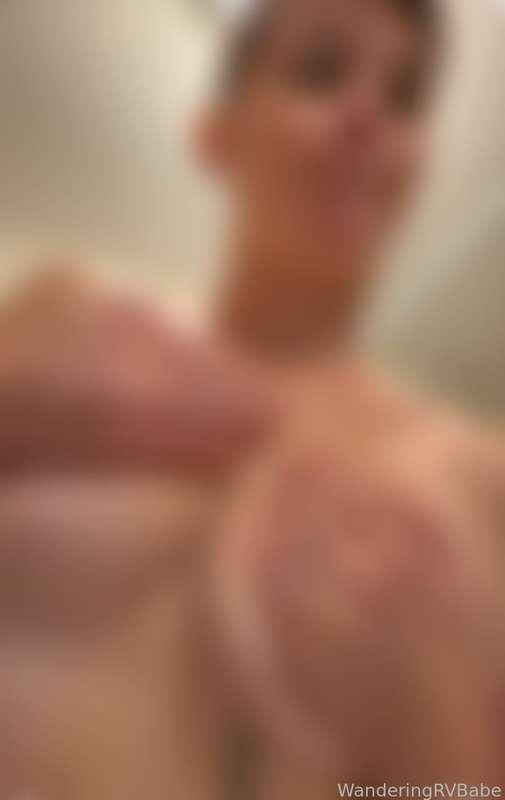 wanderingrvbabe image #0