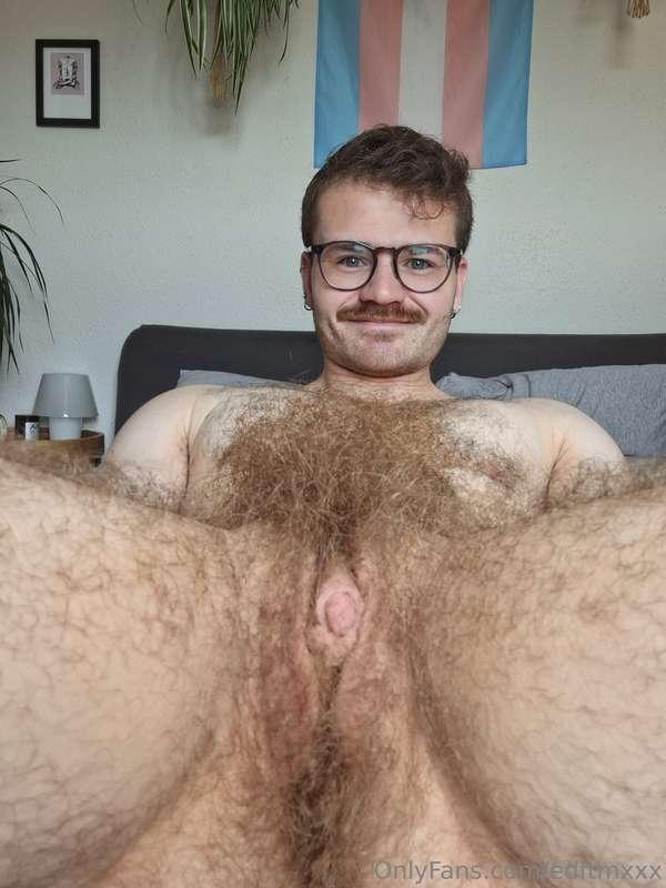 I'll spread my pussy like this so you can get your tongue ev..