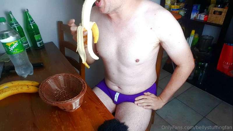 Here are some stills from my new belly stuffing video... ;)