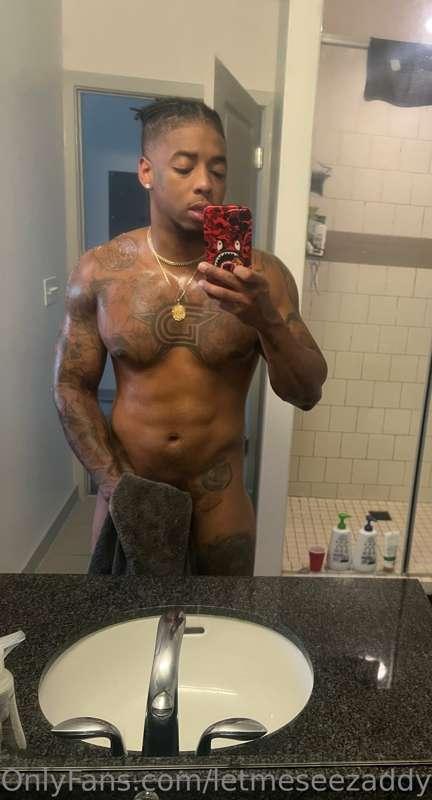 Fresh out the shower 🚿