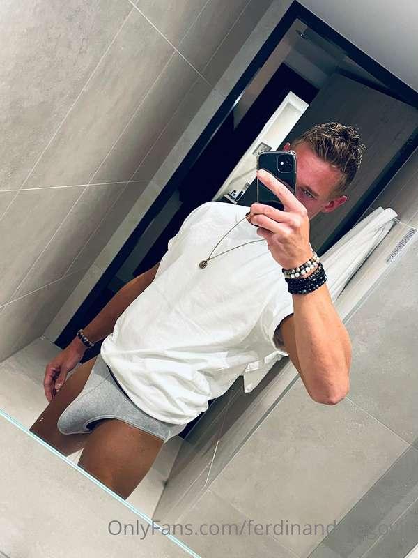 My 🍆 is too small for this brief 😏.