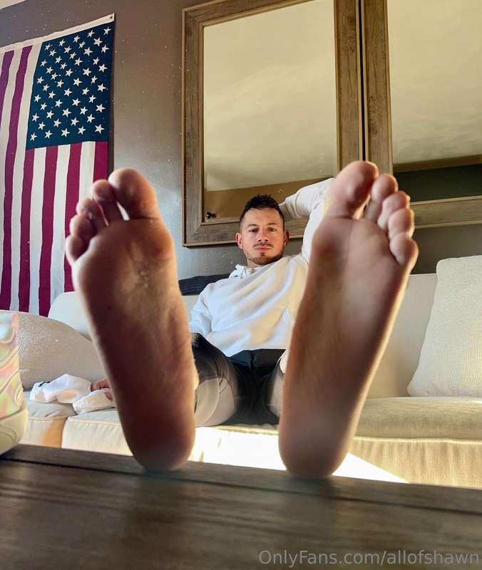 Happy foot fetish Friday! Now pay up those Fgg Taxes. $25 ov..
