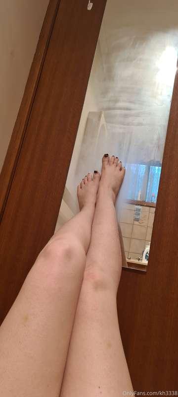 It's a 'lay on the bathroom floor' kind of day 🥴💦🔥
