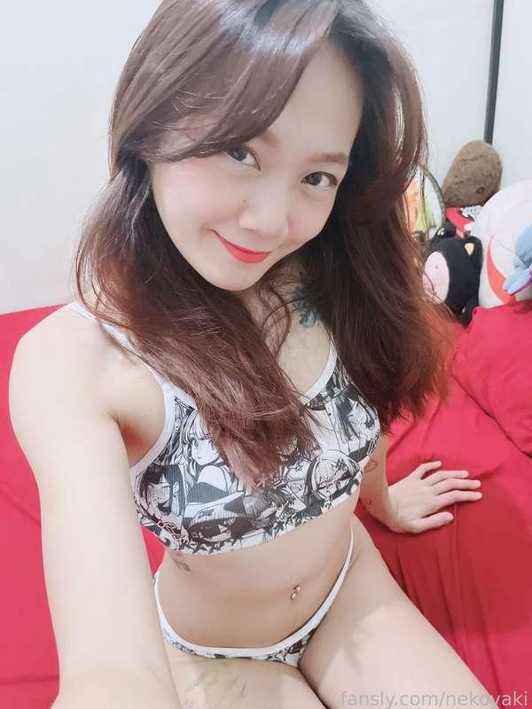 Felt cute today 🥰
Has everyone seen Deadpool vs Wolverine? It’s my top favorite movie now 😭 the number of inside jokes in the movie is insane!

Anyway, subscribe to unlock the spicy stuff 💦🌶️

#fyp #chinese #asianwoman #cute #petite #stoner #420 #gfe 