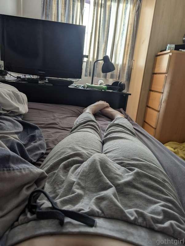 It's a lazy day in bed for me I think 💕