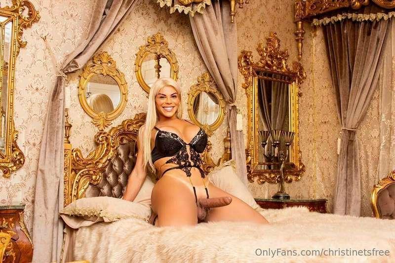 Videocall available right now 🥵 Let's go! I am ready to show..