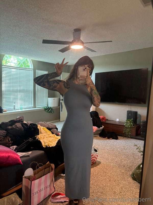 guess what color i have underneath :P