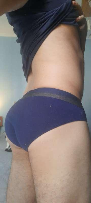 Just playing around showing some hole 😈