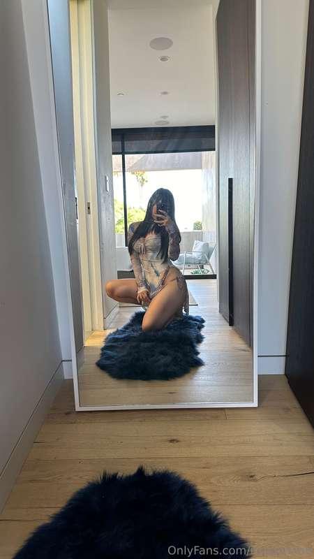 does this dress make me look sweet… or do u just wanna rip i..