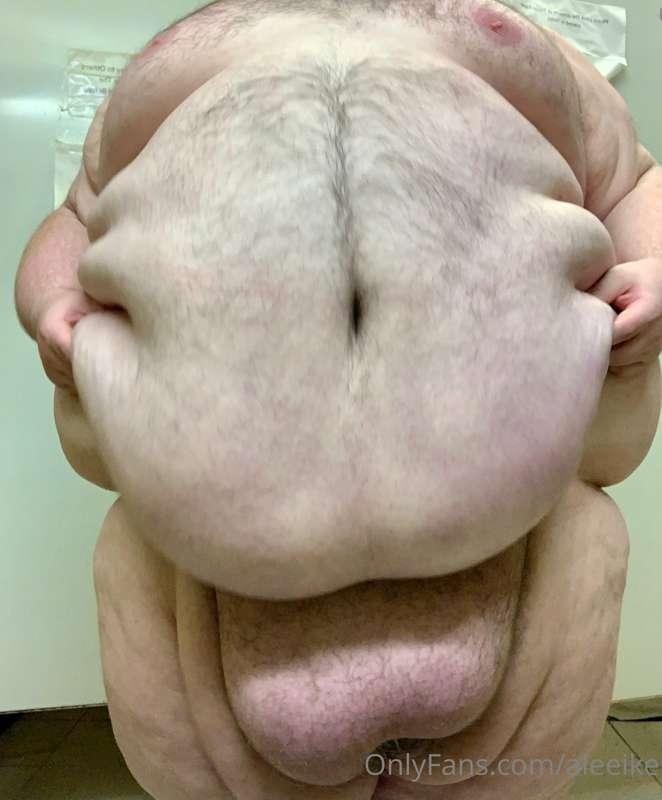 Monday’s suck, here’s my belly to brighten your day.