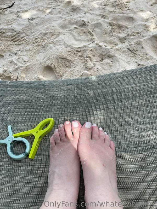 Sandy Bahama feet. I dropped a hair dryer on my foot lol
