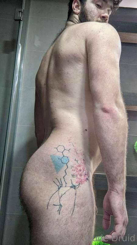 More post gym sweaty pics