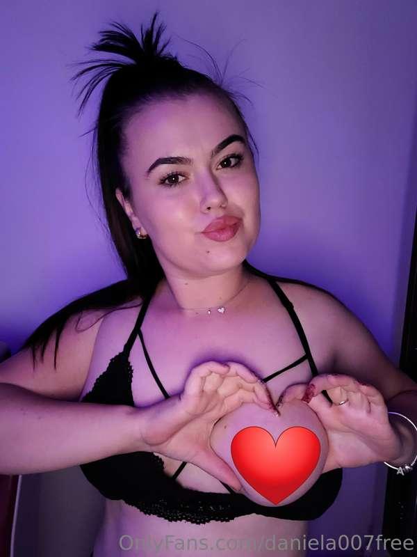 https://onlyfans.com/daniela_007