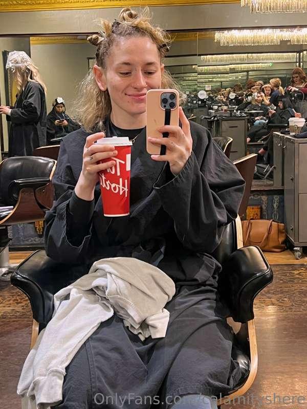 nothin too scandalous this afternoon cuz IM GETTIN MY HAIR D..