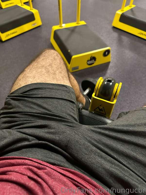 If you see my bulge at the gym would you follow me to the st..