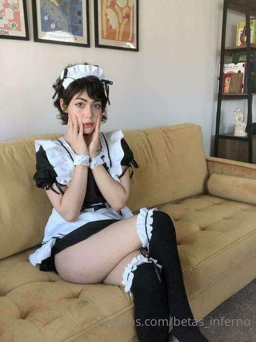 Little maid :>