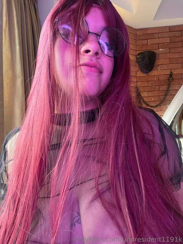 Acabo de salir de la ducha. Ayúdame a ensuciarme de nuevo🔥