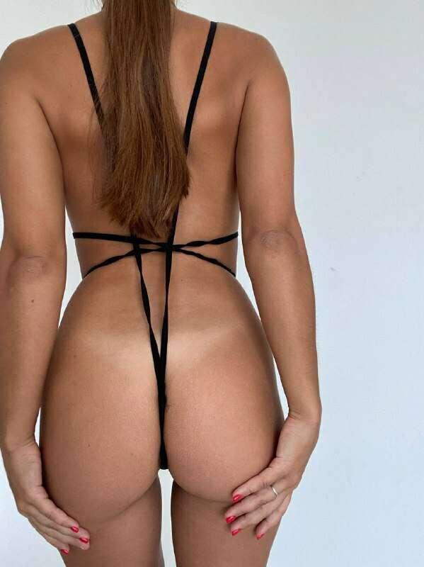 Would you hit it fron the back or the front? 👅 🍆