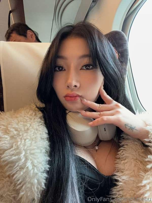 Do you like flying on airplanes? ✈️