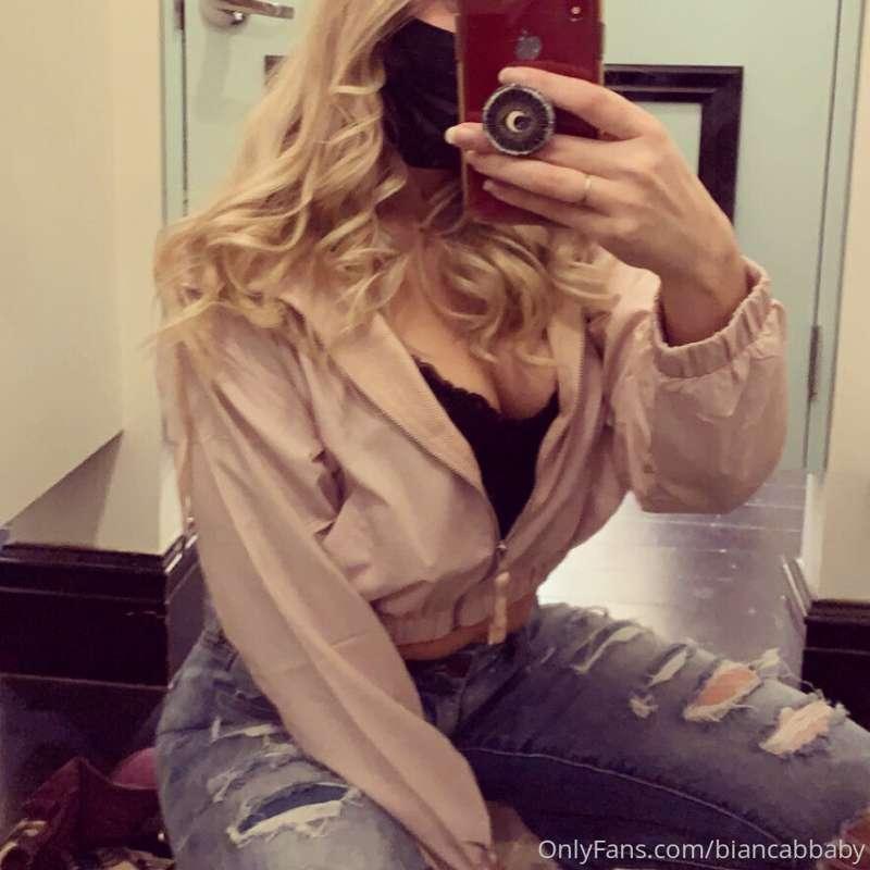 Shopping was fun. But why do I have to spoil myself :( 🛍🤷🏼‍♀..