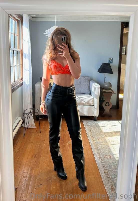 these pants make me feel some typa way😈
