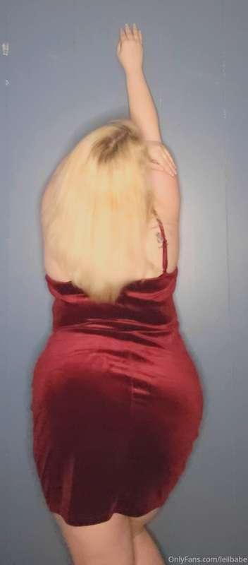 I just got this dress and I like the way my ass looked in it..
