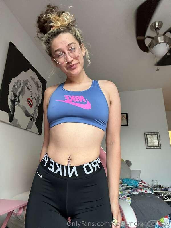 Would ya wanna workout with me? I promise I don’t go hard un..