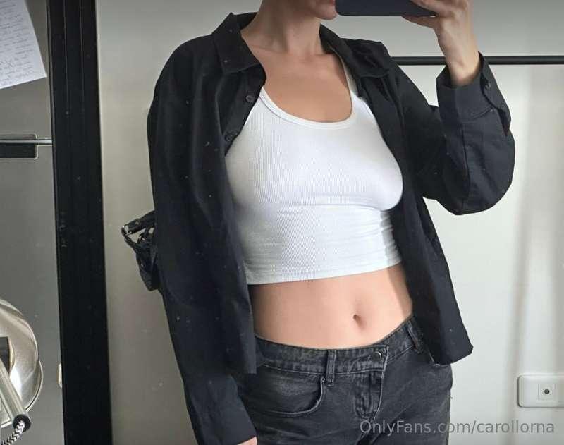 Sweet and gentle, but also terribly sexy🤭😛 @margo.vernet 👈I ..