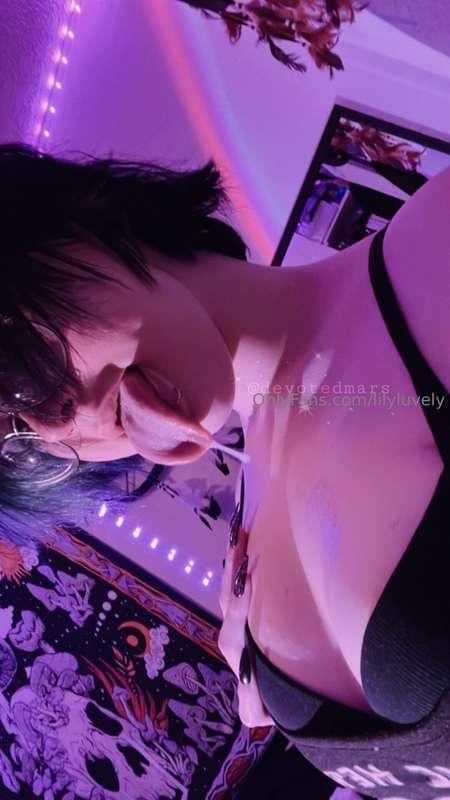 lilyluvely image #1