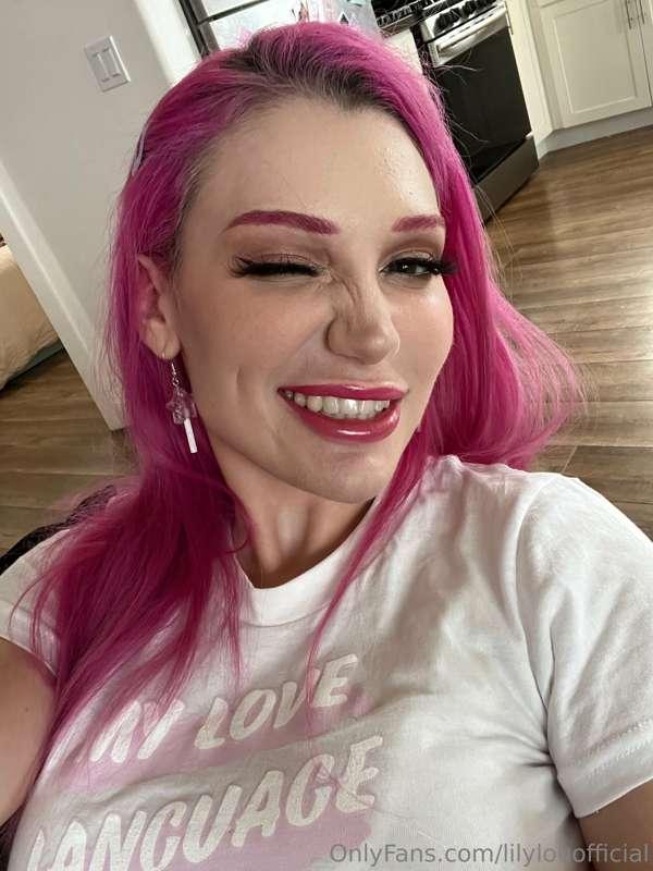 Should I keep the pink hair for 2024?! 💕