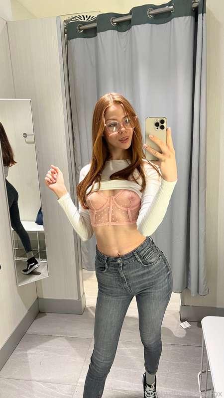I would be a cool student girl, the kind who asks for help with homework and dreams of kissing you👉🏼👈🏼💖

#fyp #fittingroom #glasses #student #tits #redhead  