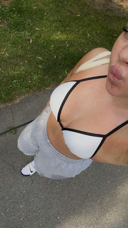 8. entä jos kävelisin sua kadulla vastaan näin😘