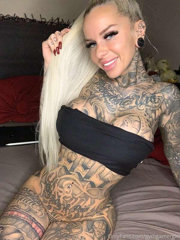 I will upload tomorrow a new hot dildo video 😍 can’t wait ? ..
