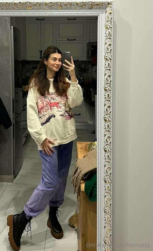It's getting cold❄️ so it's time to get some warm clothes🥰 W..