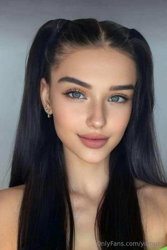 SEXY BAE @cutie_alice IS CRAZY NYMPHOMANIAC🤤 SHE LOVES TO PL..