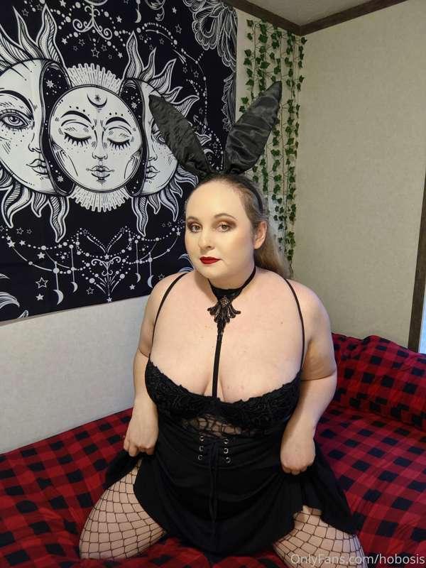 Your bunny wants to play 😘