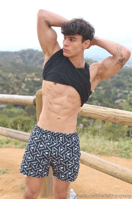 @parkerreid 👀 