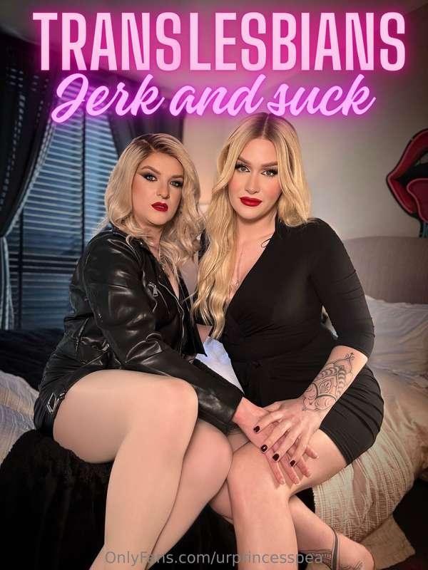 Lucy covers my cock in lipstick!! We were both super horny s..