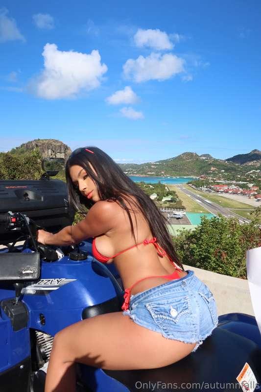 come ride with me😘