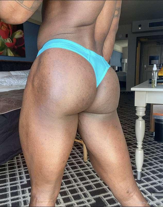 Grand Rising Everyone😉 🍑