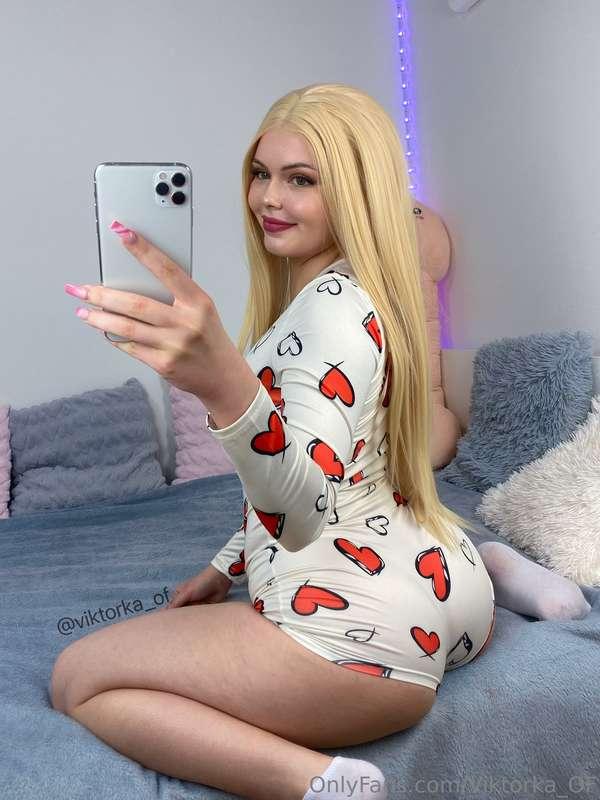 Tahle 🐱 potřebuje pozornost teď hned zlato 🙈