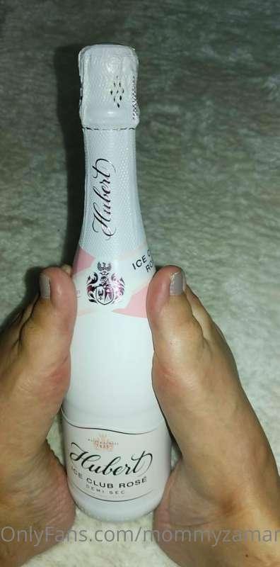 Who wants to be that bottle? 😳😯