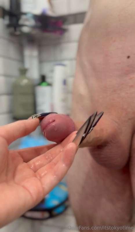 my boyfriend gets hard after washing his cock in the shower ..
