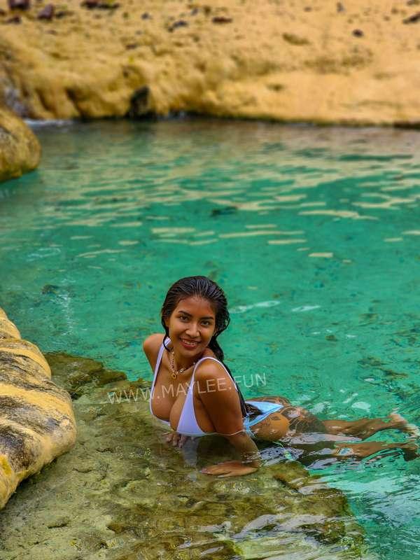 A little mermaid… and man do I get wet 💦
