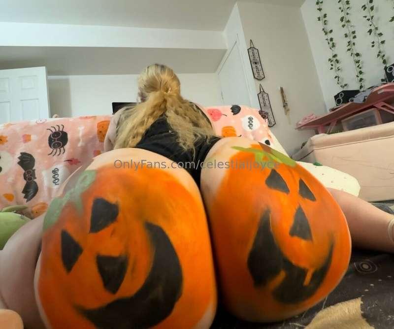 🫱🏼🎃👻🎃🫲🏼 double it ⏭️ big fat pumpkin smashing cheeks 🎃🫴🏼🧡 ar..